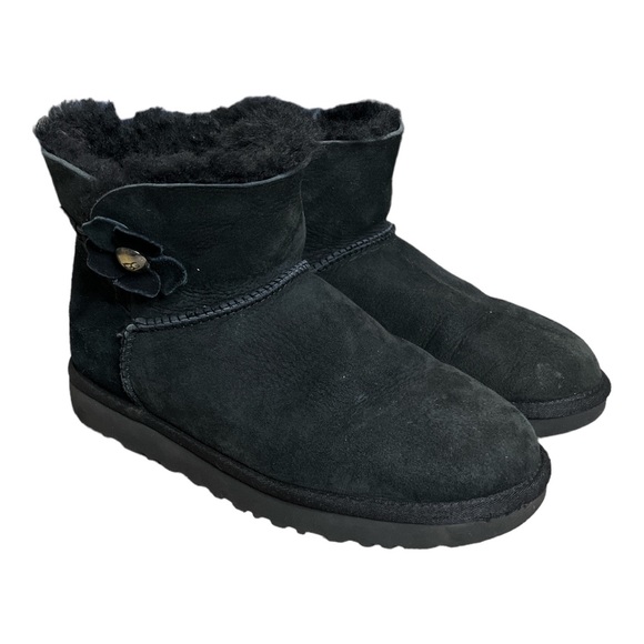Ugg Mini Bailey Button Poppy Black Suede Shearling Boots - Picture 2 of 9